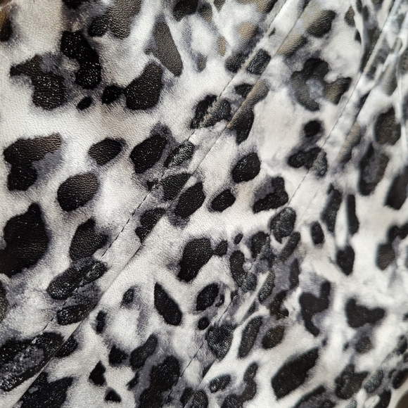 PRETTY LITTLE THING Leopard Faux leather strapless Body Suit | New ! - Picture 7 of 10